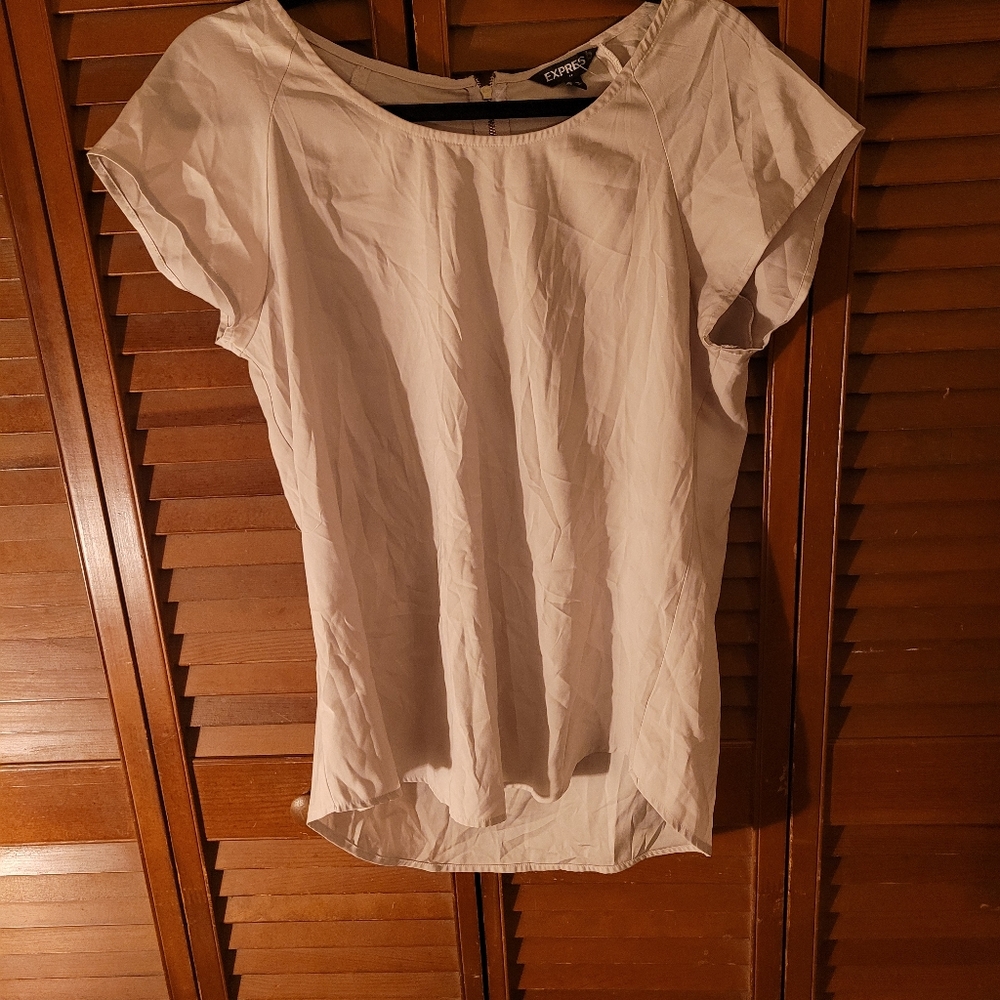Silky Express tan shirt M